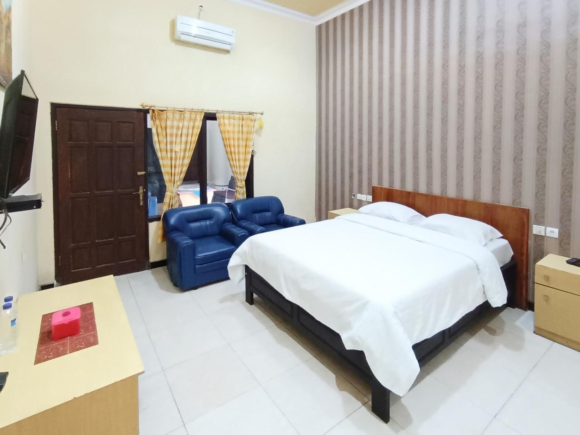 Gita Puri Redpartner Blitar Hotel Bagian luar foto