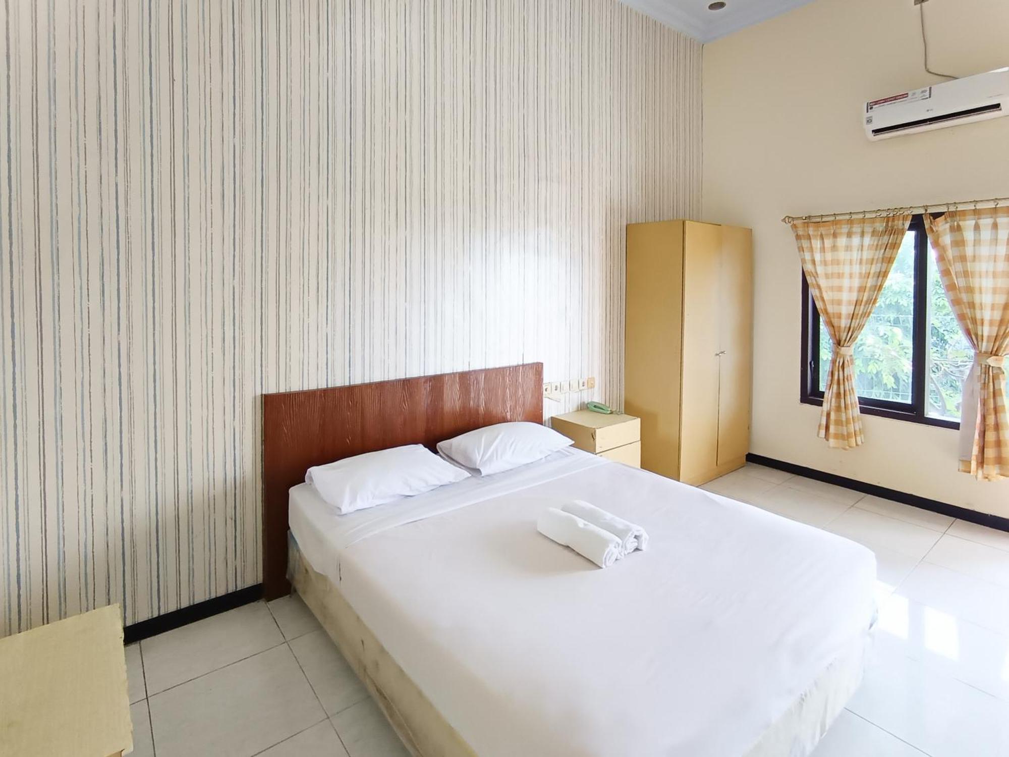 Gita Puri Redpartner Blitar Hotel Bagian luar foto